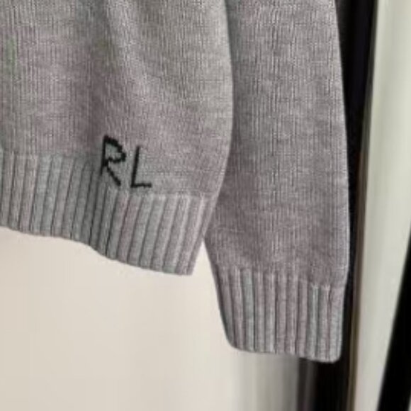 Polo Ralph Lauren Gray sweater with bear pattern on handbag - Picture 6 of 6